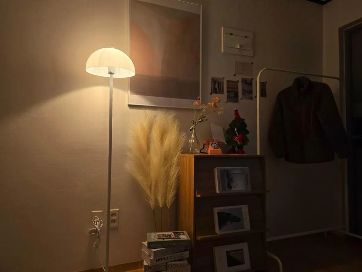 # Itaewon 10 Minutes On Foot # Hangangjin Station 3 Minutes # Hannam Hot Place # Private Room 3 Person Single 2 Soul